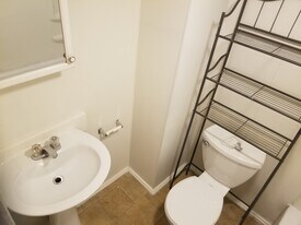 Building Photo - 107 -111 Arch St