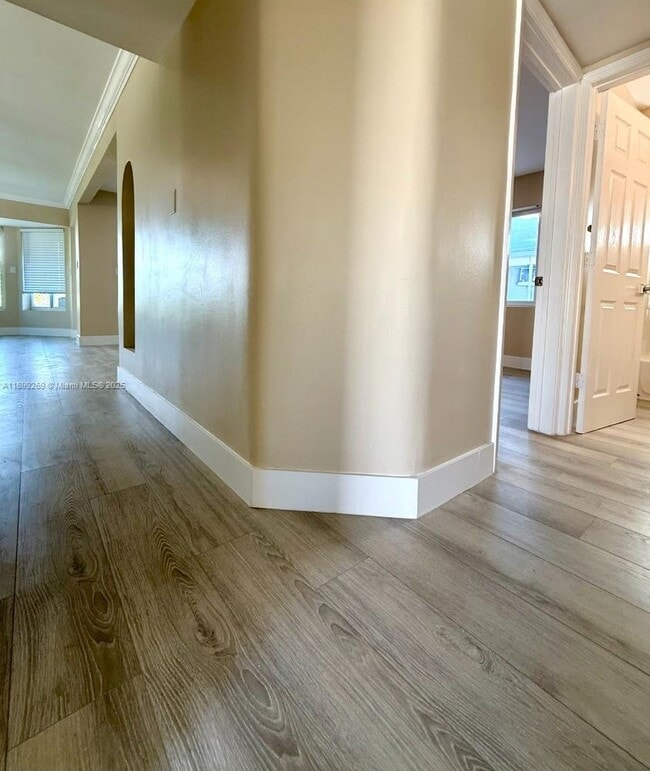 Building Photo - Bright & Updated 2-Bedroom, 2-Bath Home wi...