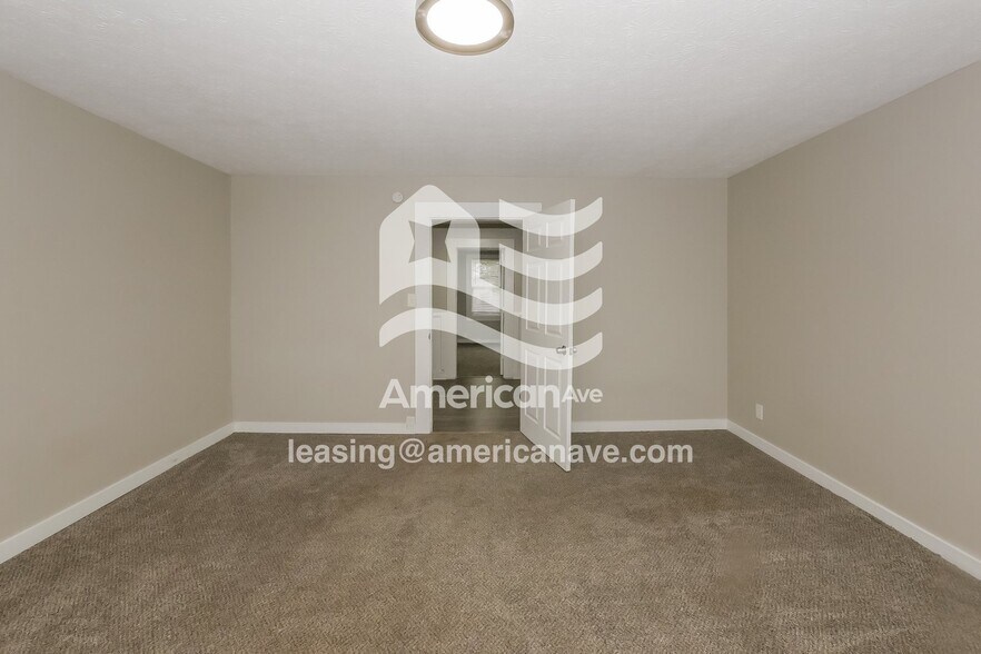 Building Photo - 3513 3rd Ave