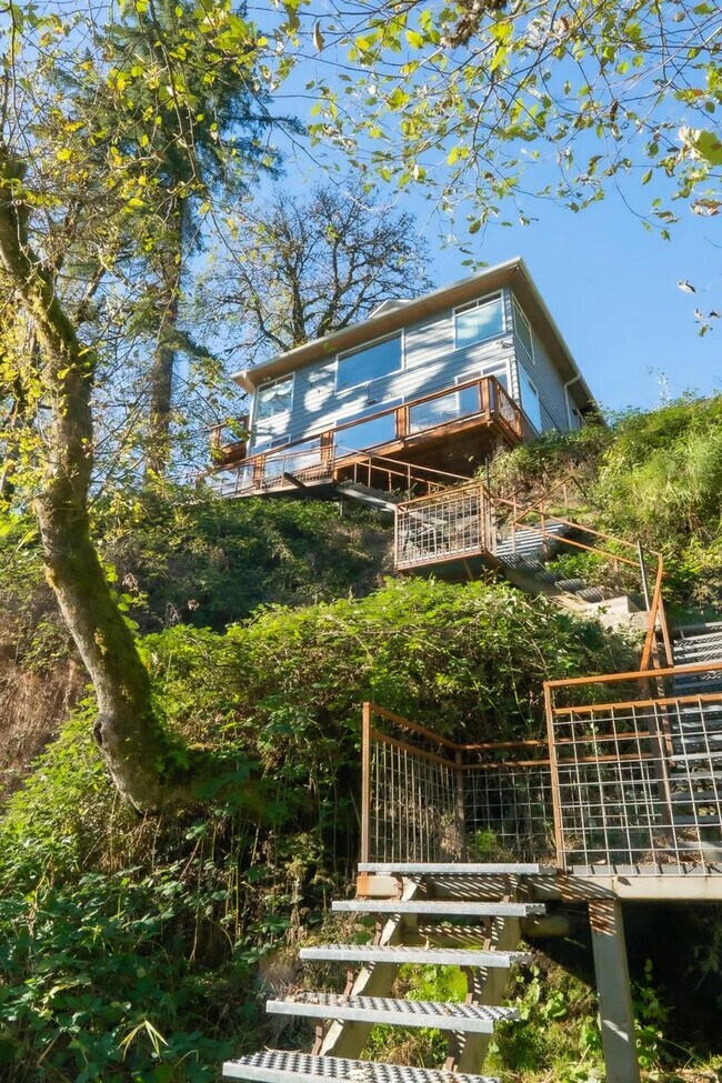 Building Photo - 11582 Washougal River Rd