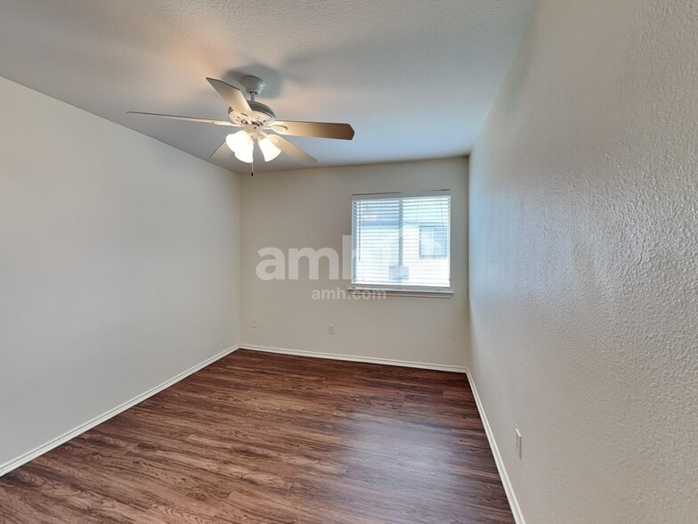 Building Photo - 14712 Bruno Cir