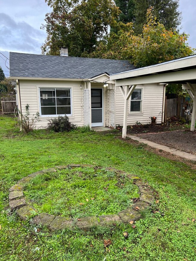 Primary Photo - Small 2 bedroom home with carport