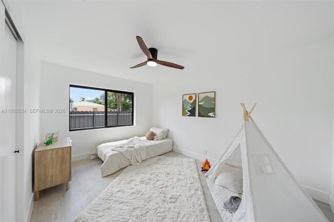 Building Photo - 1305 N 31st Rd