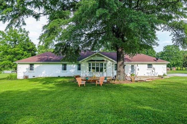 Building Photo - 3610 S Mt Juliet Rd