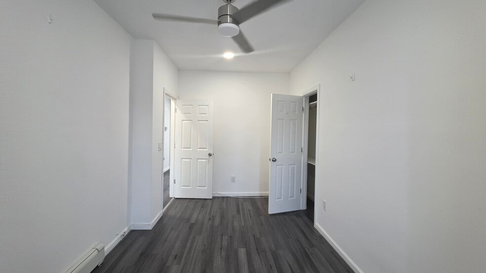 Building Photo - 176 Bartholdi Ave