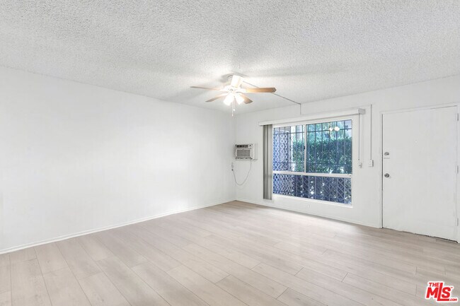 Building Photo - 2332 S Beverly Glen Blvd