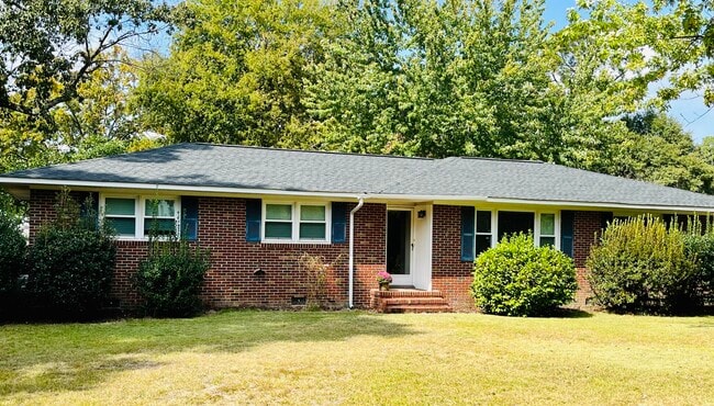 Building Photo - 461 E Boundary Ave SE