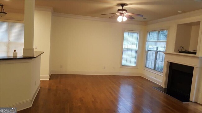 Building Photo - 5120 Meridian Ln