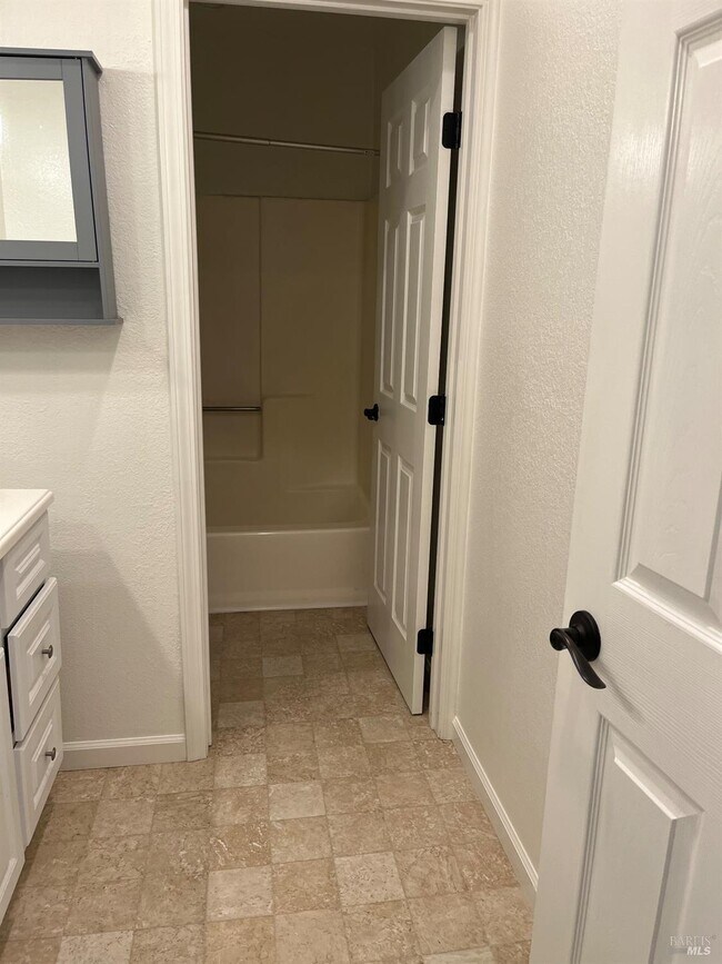 Building Photo - 329 E T St