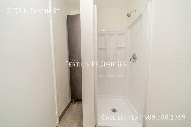 Building Photo - 2295 N Tustin St