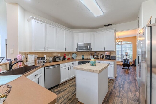 Building Photo - 8303 Hayden Cove Dr