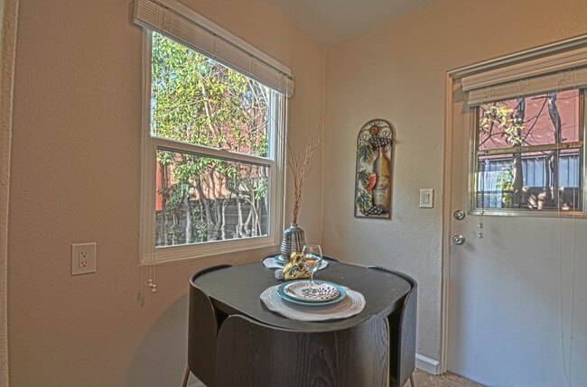 Building Photo - Must See! Amazing Studio in Hillcrest - Character GALORE
