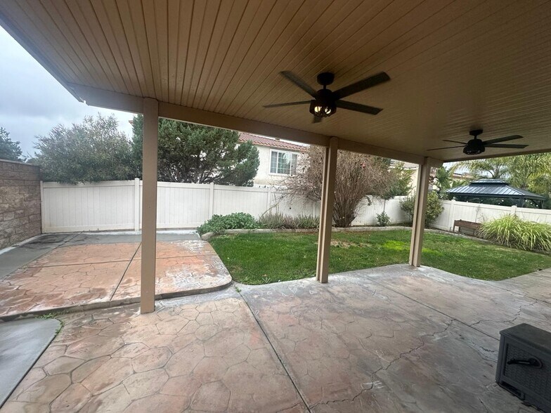 Building Photo - 45811 Honeysuckle Ct