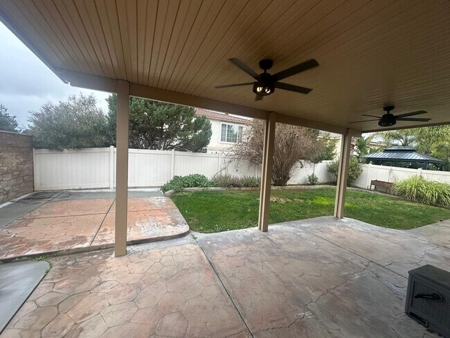 Building Photo - 45811 Honeysuckle Ct