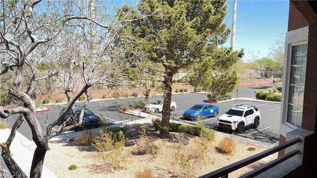 Building Photo - 830 Carnegie St