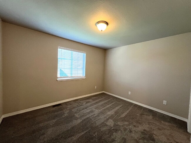 Building Photo - Beautiful 3-Bedroom Townhouse for Rent in Wolf Ranch