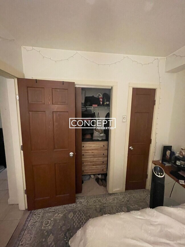 Building Photo - 28 Symphony Rd