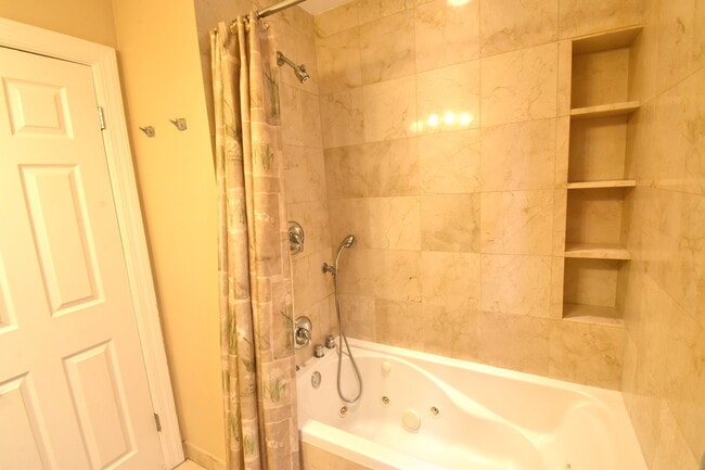 Building Photo - 3855 N Nora Ave