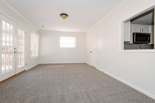 Building Photo - 3 Bedroom Ranch Style Home Just Minutes From Downtown Raleigh!