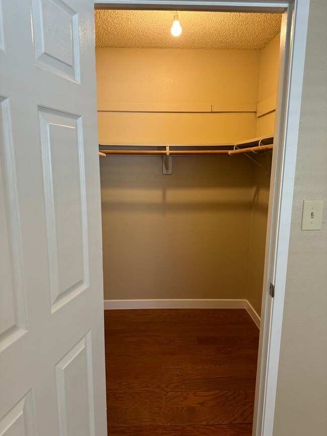 Building Photo - Caliente 4-plex
