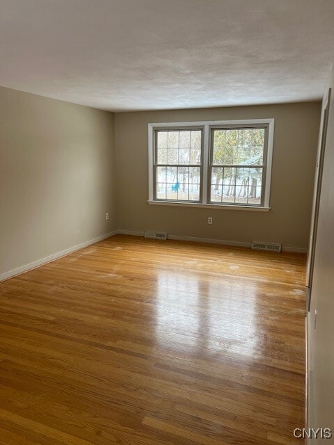 Building Photo - 4593 Brookhill Dr S