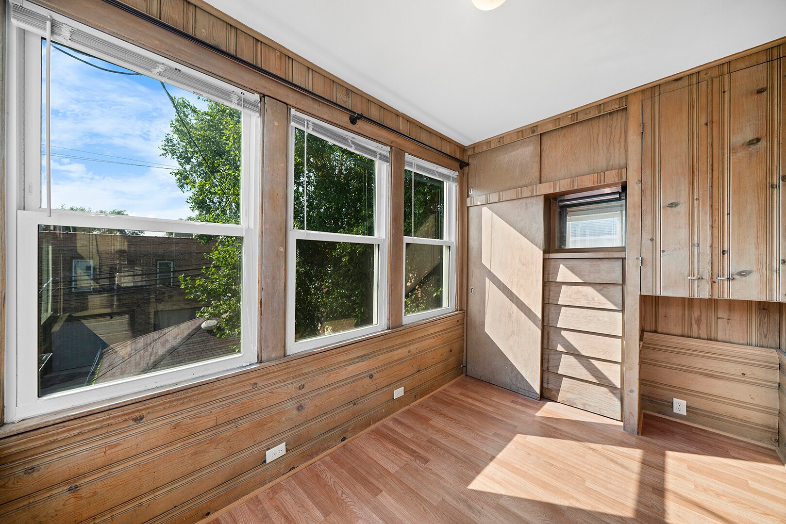 4th Bedroom - Office - Enclosed Porch View 1 - 5344 N Ashland Ave