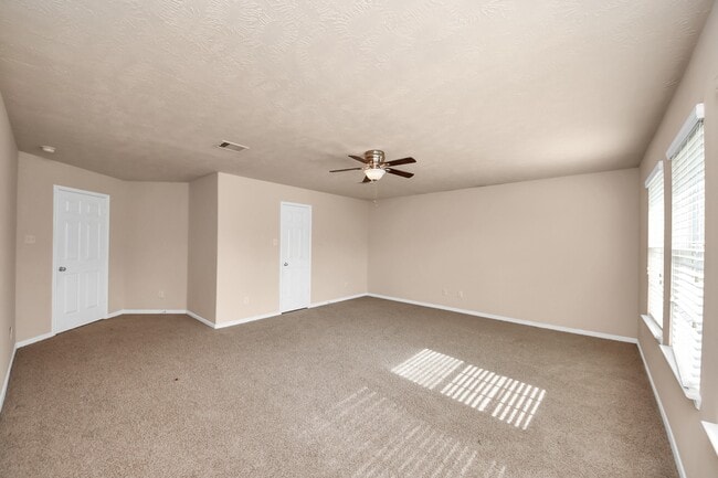 Building Photo - 14311 Lakepointe Bend Ln