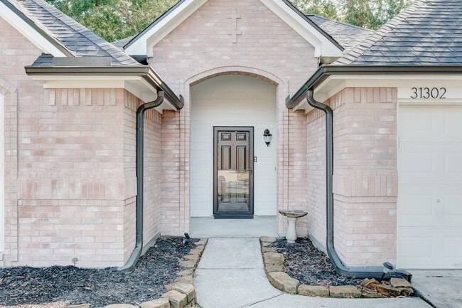 Building Photo - 31302 Baker Lake Dr