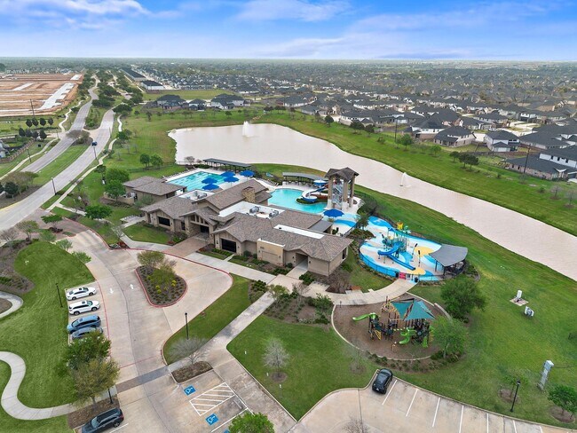 Building Photo - 3323 Emerald Valley Dr