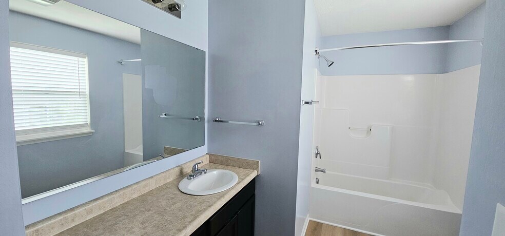 Building Photo - 8048 Grove Berry Dr