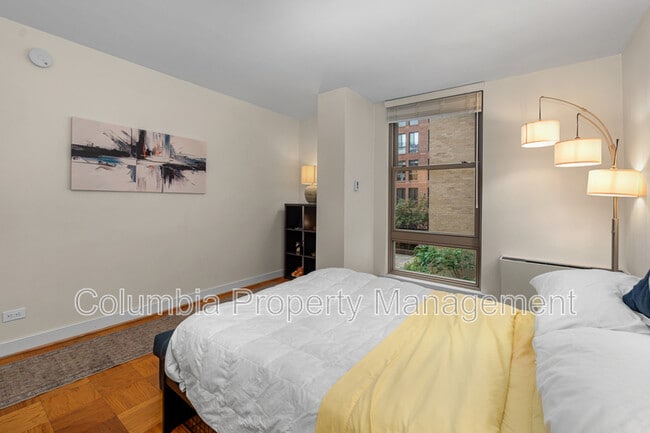 Building Photo - 1260 21st St NW