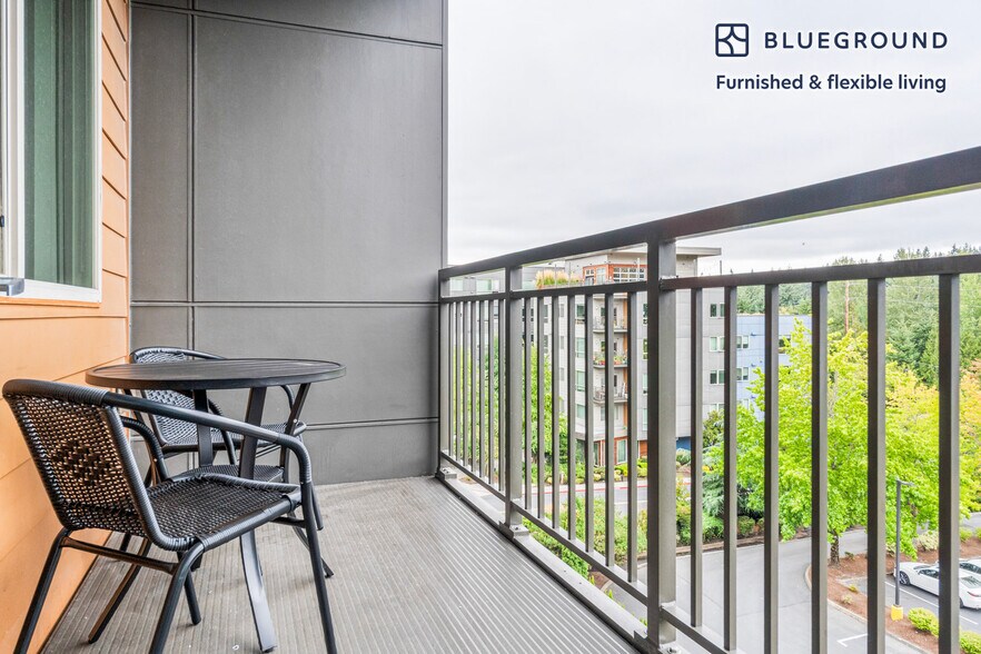 Building Photo - 15566 NE 22 Pl