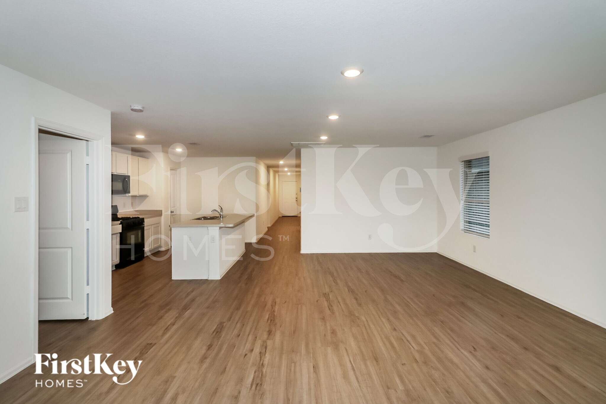 Building Photo - 3302 Aster Mdw Wy