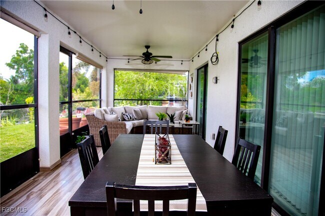 Building Photo - 503 SW 11th Ct