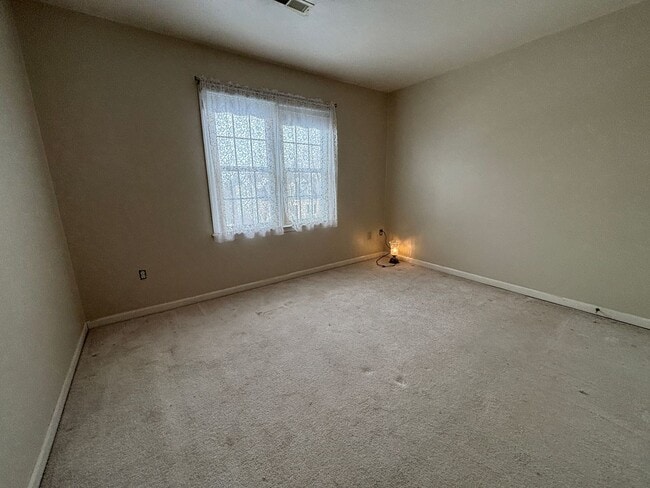 Building Photo - 3776 Kenwick Trail