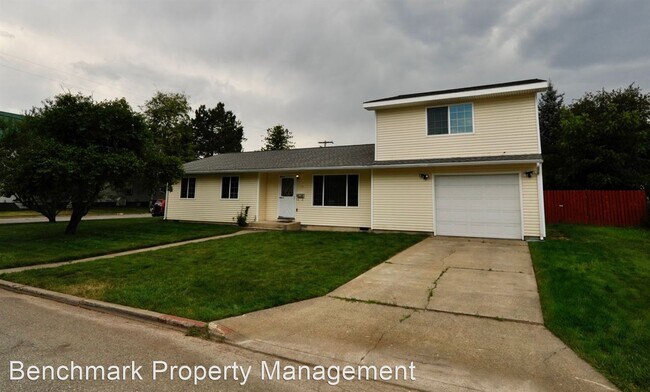Building Photo - 4 br, 1 bath House - 224 S. 2nd Ave