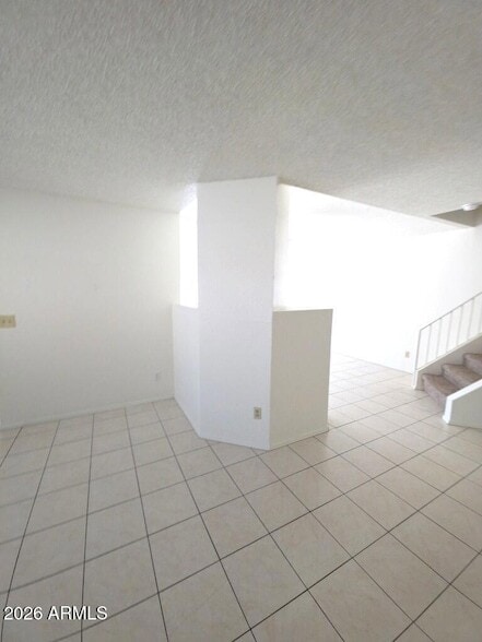 Building Photo - 3034 E Villa Maria Dr