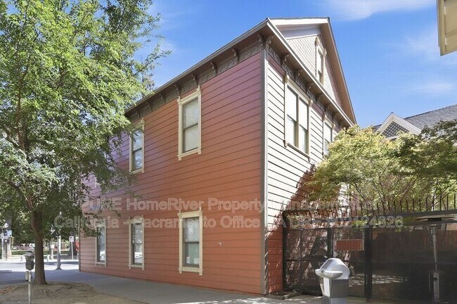 Building Photo - 1500 Q St