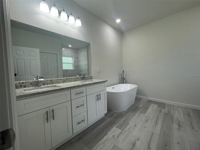 Building Photo - 3364 SW 165th Loop