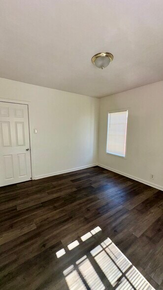 Building Photo - 13152 Westlake St