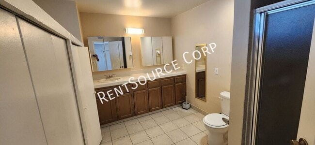 Building Photo - 708 Santa Barbara Dr W