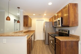 Building Photo - 225 Warm Springs Cir