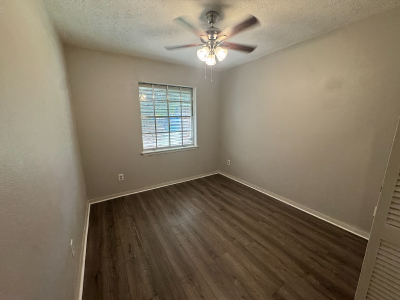 Building Photo - 2714 5th Ave N