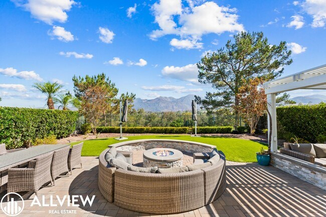Building Photo - Luxury Living in the Prestigious Guard-Gated Community of Dove Canyon