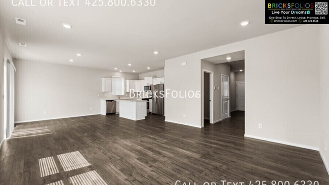 Building Photo - Welcome home to The Berkshire in the heart of Port Orchard