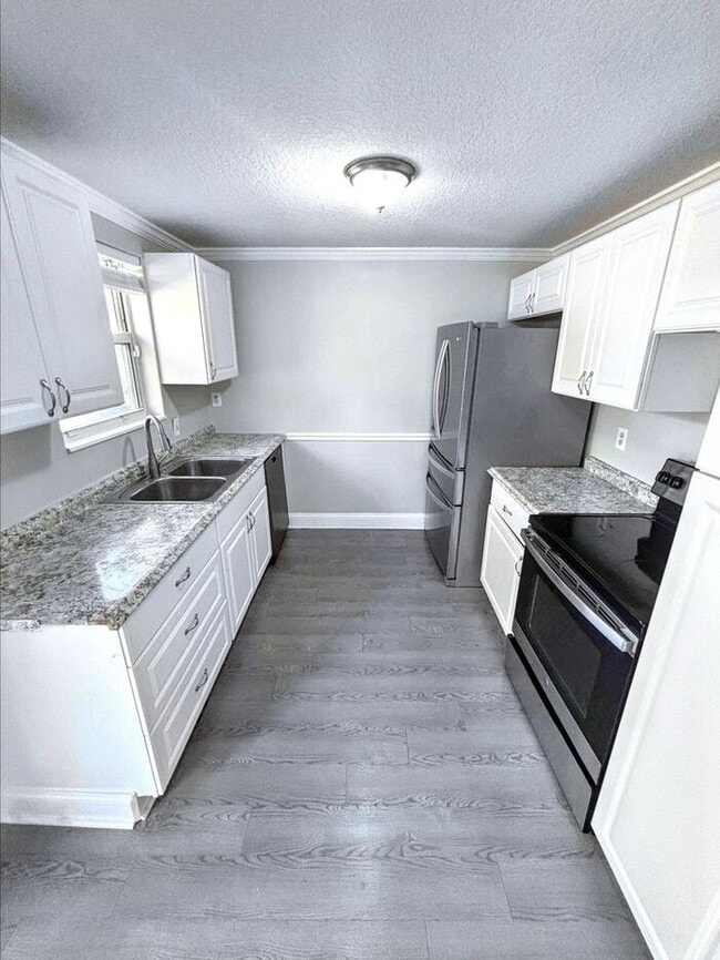 Primary Photo - 2839 Kiowa Ave