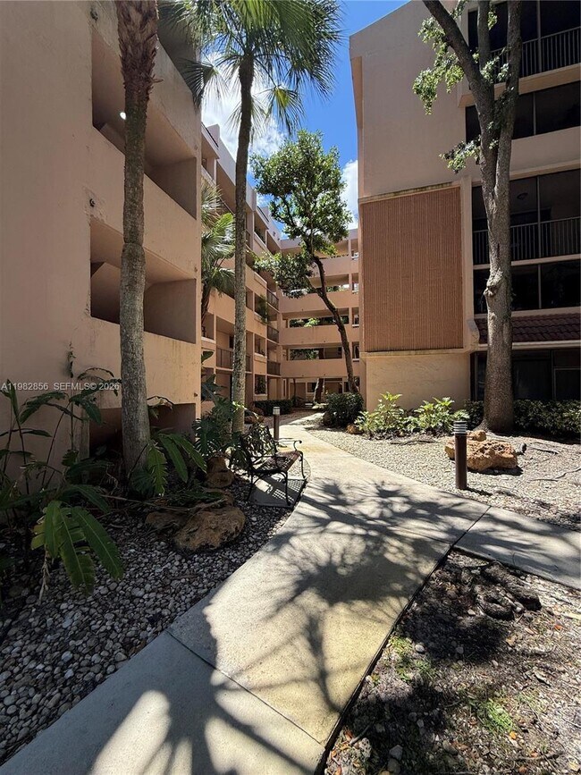 Building Photo - 6800 Cypress Rd