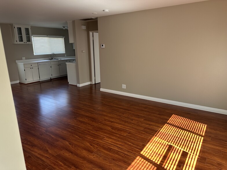 Living room dining room - 5318 Alhama Dr
