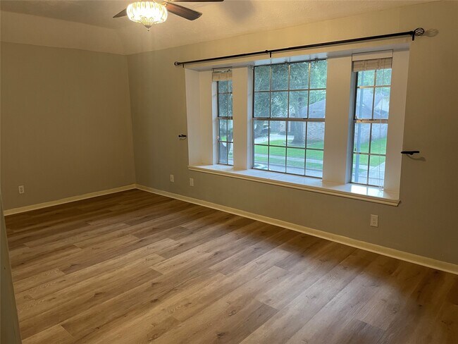 Building Photo - 11115 Winspring Dr