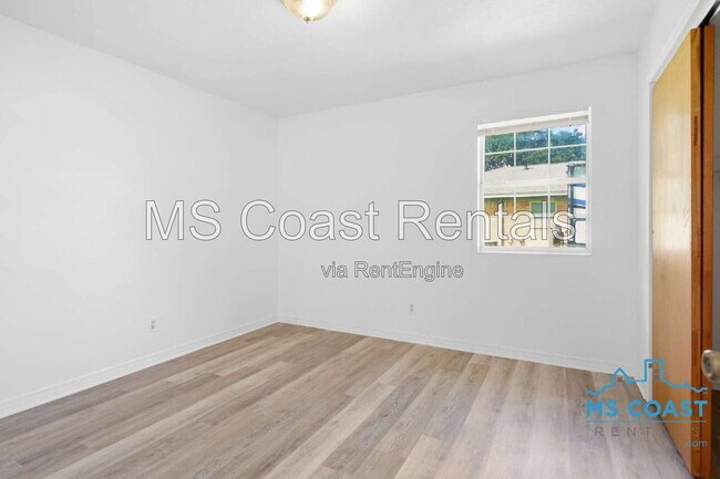 Building Photo - 15317 Waycross Dr